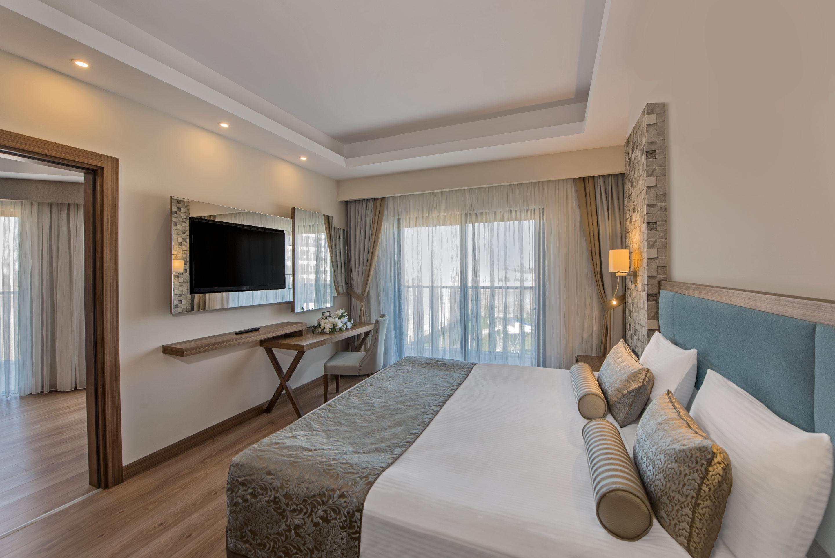 May Thermal Resort Spa Hotel Афион Екстериор снимка